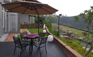 Patio Umbrella Malaysia
Transform your patio with DeconDesigns’ versatile Patio Umbrellas in Malaysia. Designed for both style and functionality, these umbrellas offer extensive shade and protection from sun, rain, and wind. Crafted with premium, weather-resistant materials, they endure Malaysia’s tropical climate while maintaining their elegance and quality. Easy to operate, tilt, and adjust, our Patio Umbrellas provide flexible shading solutions for any outdoor space, whether it’s a residential patio, commercial café, or resort lounge. Available in multiple sizes, shapes, and vibrant colors, they complement all outdoor settings. Enhance your outdoor living space with a blend of practicality and aesthetic appeal, creating a relaxing and inviting atmosphere for family gatherings or casual entertainment. With DeconDesigns, every Patio Umbrella promises durability, style, and comfort, making it the perfect addition to your Malaysian outdoor lifestyle.
please visit our website at www.decondesigns.com  or contact us via WhatsApp at +60167960331
