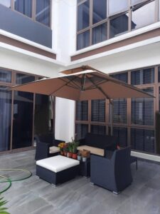 Cantilever Umbrella Malaysia
Discover innovative shading with DeconDesigns’ Cantilever Umbrellas in Malaysia. Featuring a side-post design, these umbrellas provide unobstructed shade and maximum flexibility, ideal for patios, gardens, poolside areas, and commercial spaces. Crafted from durable, weather-resistant materials, they withstand Malaysia’s sun, rain, and wind while maintaining elegance and functionality. The cantilever design allows 360-degree rotation, adjustable tilt, and effortless operation for complete coverage. Available in various sizes, shapes, and colors, these umbrellas perfectly blend style and practicality. Ideal for residential and commercial use, they offer shaded comfort for gatherings, outdoor dining, and leisure activities. DeconDesigns’ Cantilever Umbrellas are engineered for longevity, aesthetic appeal, and performance, making them a premium choice for anyone seeking versatile and stylish sun protection in Malaysia. 
. please visit our website at www.decondesigns.com  or contact us via WhatsApp at +60167960331